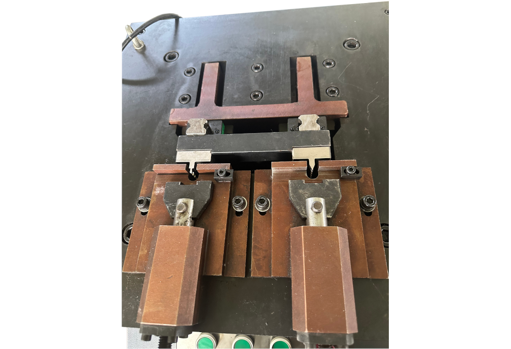 Протяжной станок с электроприводом и двумя ножами CYDD-L