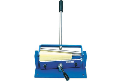 Прибор для испытаний на конический изгиб 312